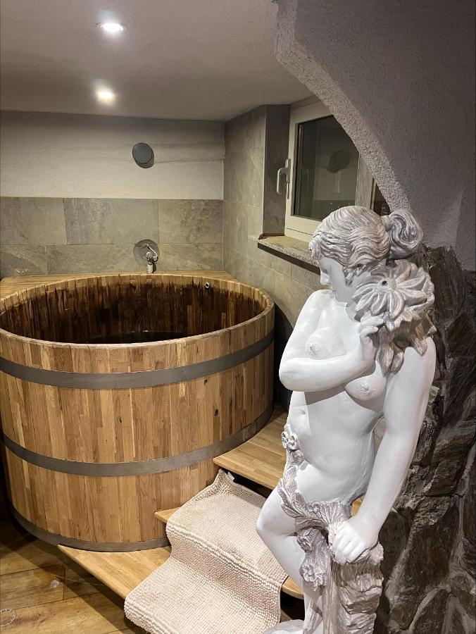 Domacija Paternoster Hotell Litija Eksteriør bilde