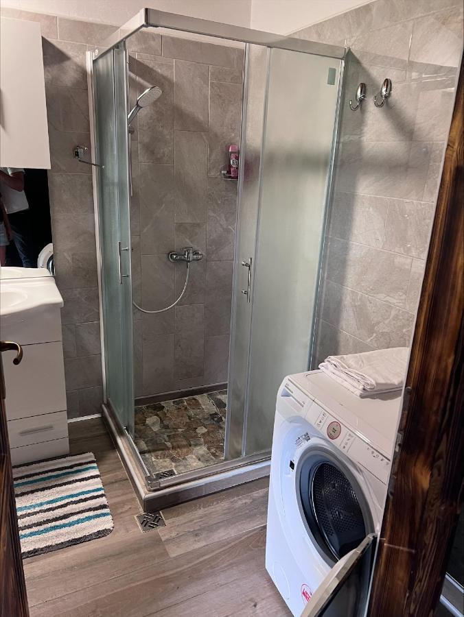 Domacija Paternoster Hotell Litija Eksteriør bilde